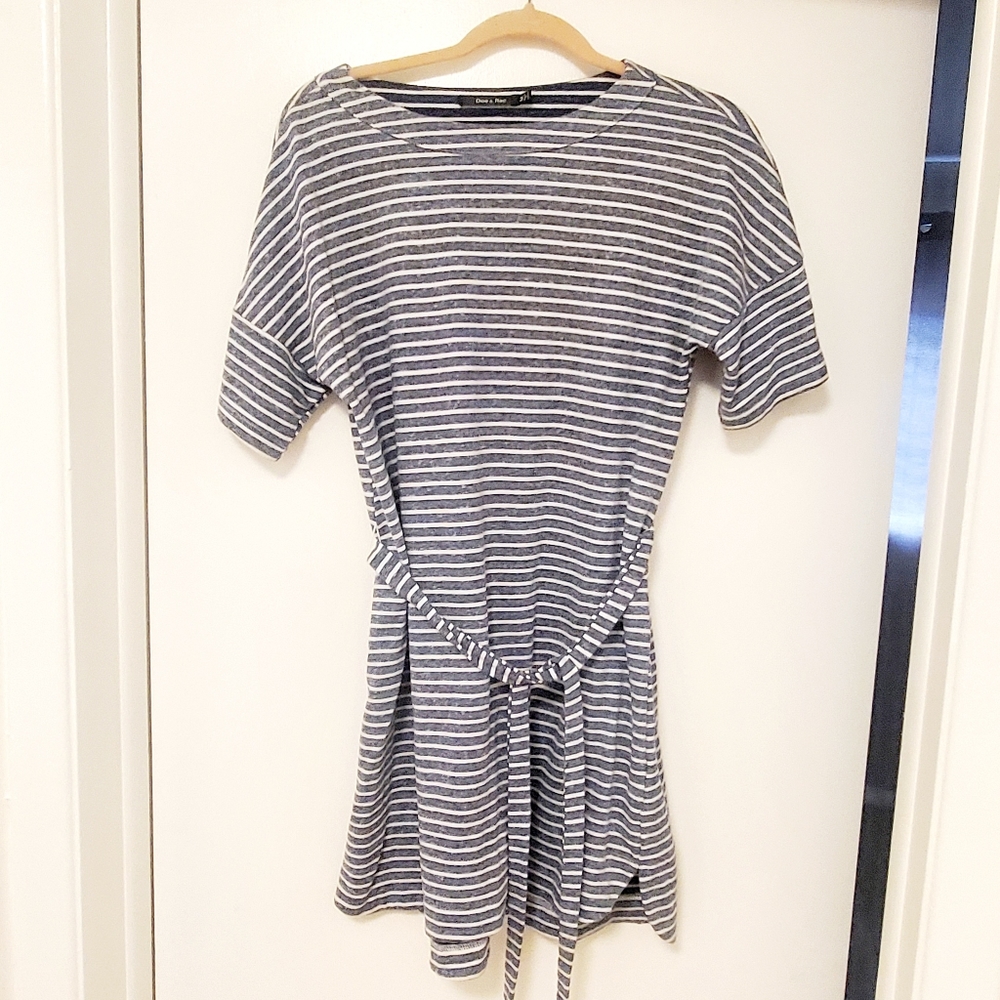 Like new Doe & Rae sweatshirt material dress